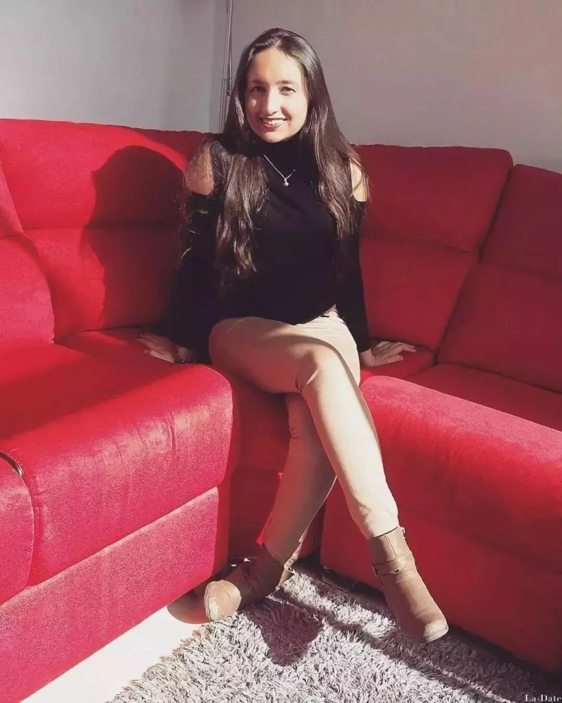 Julieth Profile image 2