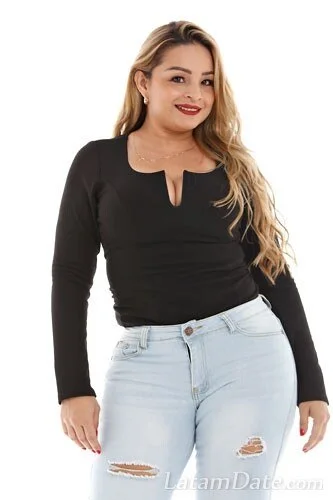 SHIRLEY Profile image 3