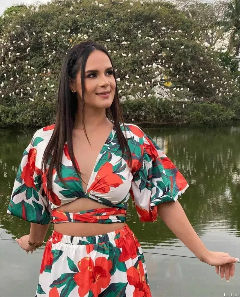 Paola Profile image 1