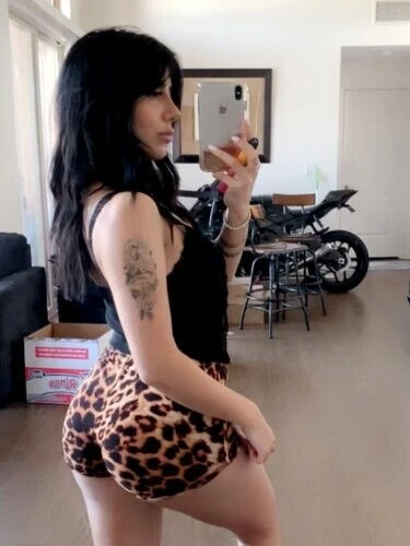 Theone4you Profile image 1