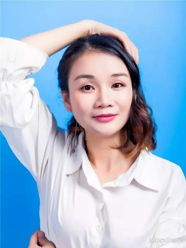 Jialu Profile image 3