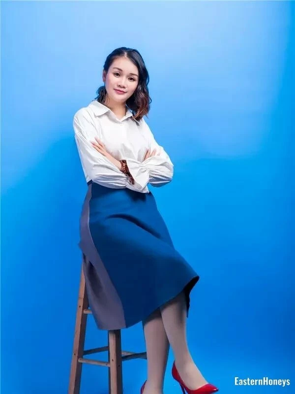 Jialu Profile image 4