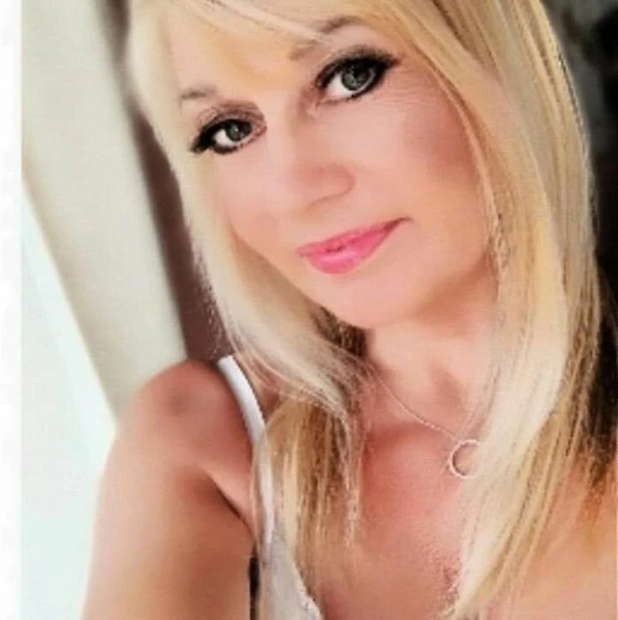 candelitttaaa Profile image 2